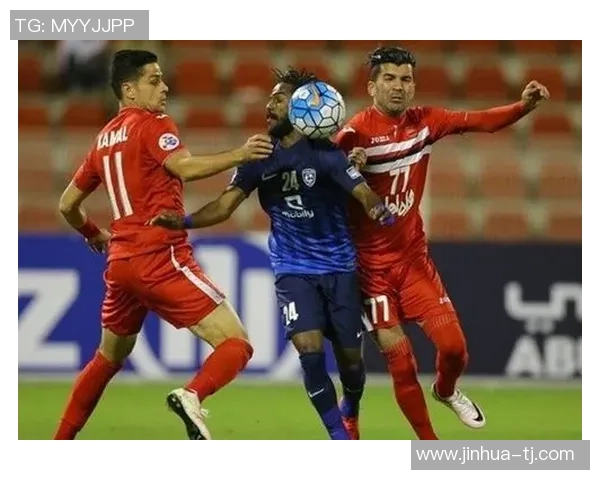 德黑兰独立与弗拉德的激烈对决揭示足球战术与团队精神的较量 德黑兰独立与弗拉德的激烈对决揭示足球战术与团队精神的较量